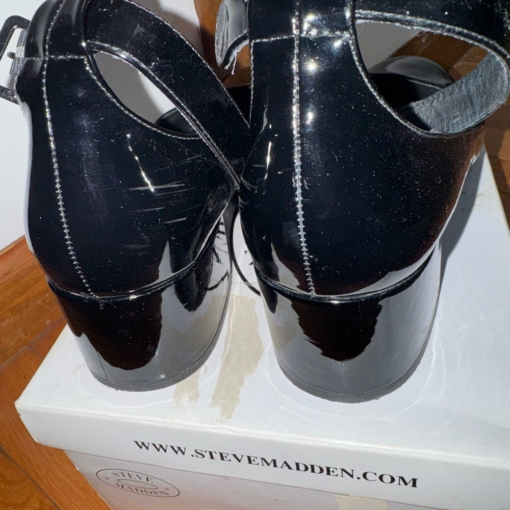 Steve Madden Black Patent Flats - Picture 6 of 6